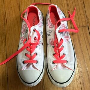 Girls Converse